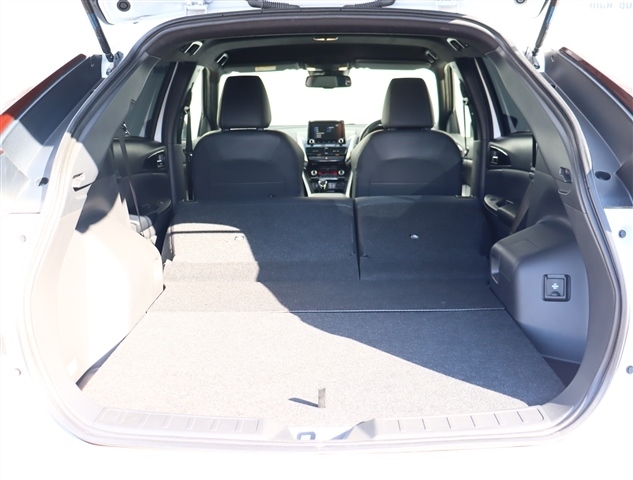 三菱 エクリプス　クロス　ＰＨＥＶ ＰＨＥＶ ２．４ Ｐ ４ＷＤ R2年 (関東) 99