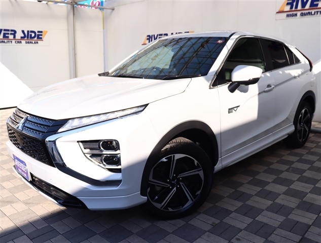 三菱 エクリプス　クロス　ＰＨＥＶ ＰＨＥＶ ２．４ Ｐ ４ＷＤ R2年 (関東) 99