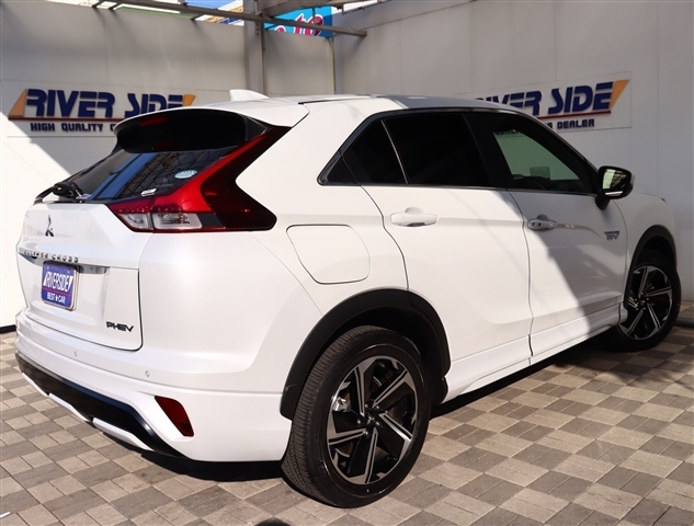 三菱 エクリプス　クロス　ＰＨＥＶ ＰＨＥＶ ２．４ Ｐ ４ＷＤ R2年 (関東) 99