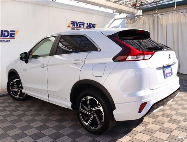 三菱 エクリプス　クロス　ＰＨＥＶ ＰＨＥＶ ２．４ Ｐ ４ＷＤ R2年 (関東) 99