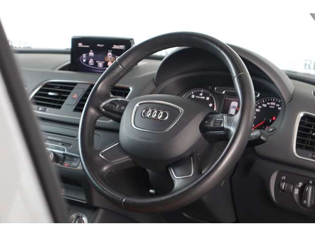 アウディ Ｑ３ ２．０ ＴＦＳＩ クワトロ ２１１ＰＳ ４ＷＤ H24年 (近畿) 99