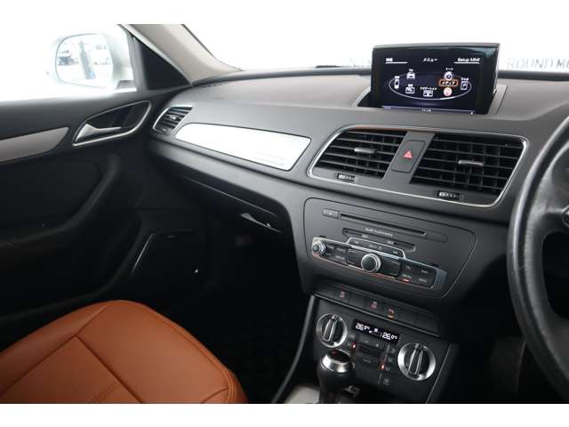 アウディ Ｑ３ ２．０ ＴＦＳＩ クワトロ ２１１ＰＳ ４ＷＤ H24年 (近畿) 99