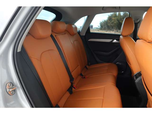 アウディ Ｑ３ ２．０ ＴＦＳＩ クワトロ ２１１ＰＳ ４ＷＤ H24年 (近畿) 99