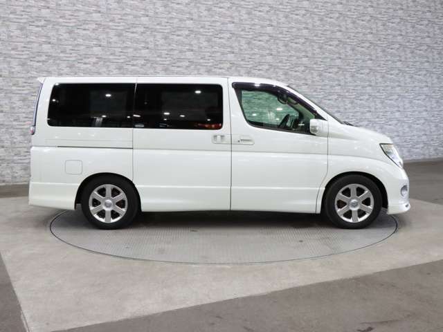日産 エルグランド ２．５ ２５０ハイウェイスター ブラックレザーアーバンセレクション ４ＷＤ H21年 (関東) 99