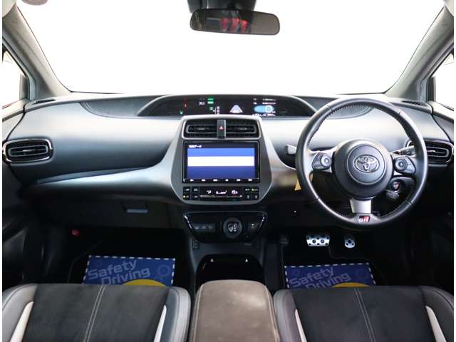 トヨタ プリウスＰＨＶ １．８ Ｓ ＧＲ スポーツ R1年 (関東) 99