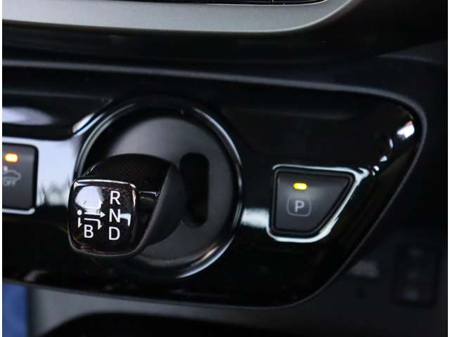 トヨタ プリウスＰＨＶ １．８ Ｓ ＧＲ スポーツ R1年 (関東) 99