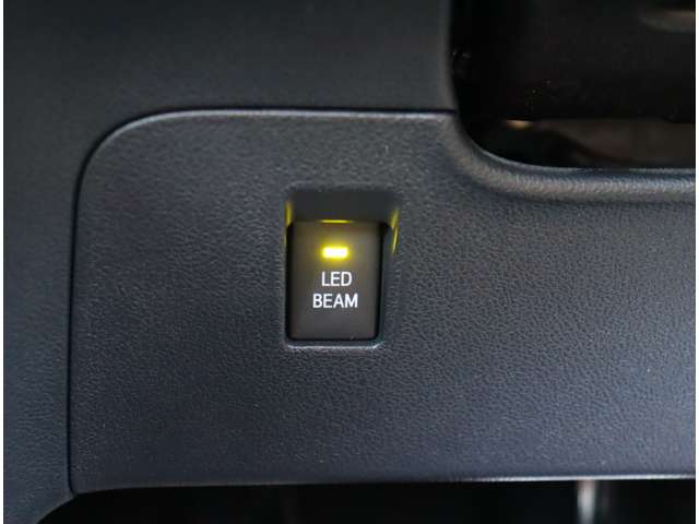 トヨタ プリウスＰＨＶ １．８ Ｓ ＧＲ スポーツ R1年 (関東) 99