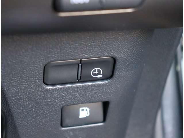 トヨタ プリウスＰＨＶ １．８ Ｓ ＧＲ スポーツ R1年 (関東) 99