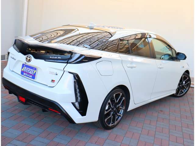トヨタ プリウスＰＨＶ １．８ Ｓ ＧＲ スポーツ R1年 (関東) 99
