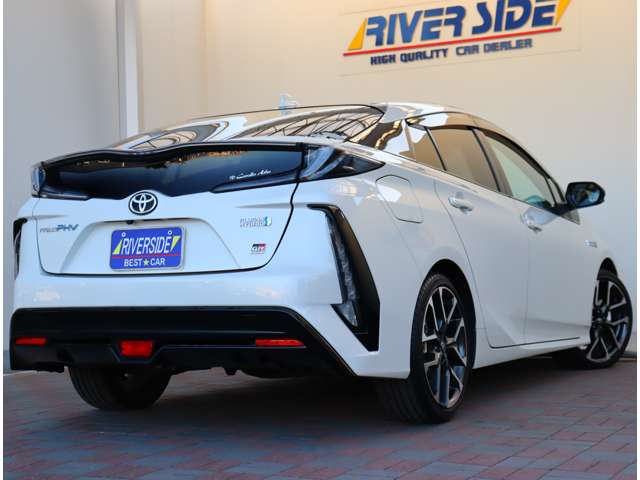 トヨタ プリウスＰＨＶ １．８ Ｓ ＧＲ スポーツ R1年 (関東) 99
