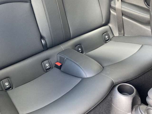 ミニ ミニ クーパー ３ドア ＤＣＴ R1年 (近畿) 99