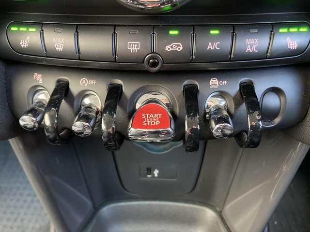 ミニ ミニ クーパー ３ドア ＤＣＴ R1年 (近畿) 99