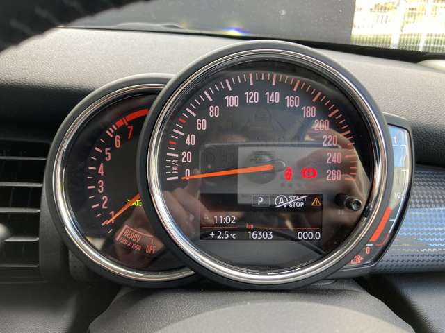 ミニ ミニ クーパー ３ドア ＤＣＴ R1年 (近畿) 99