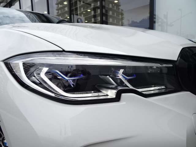 ＢＭＷ ３シリーズ ３２０Ｄ Ｘドライブ Ｍスポーツ エディション ジョイプラス ディーゼルターボ ４ＷＤ R3年 (近畿) 99