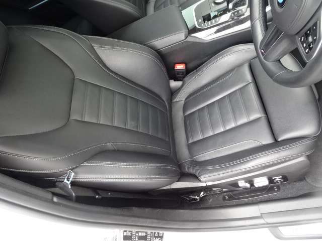 ＢＭＷ ３シリーズ ３２０Ｄ Ｘドライブ Ｍスポーツ エディション ジョイプラス ディーゼルターボ ４ＷＤ R3年 (近畿) 99