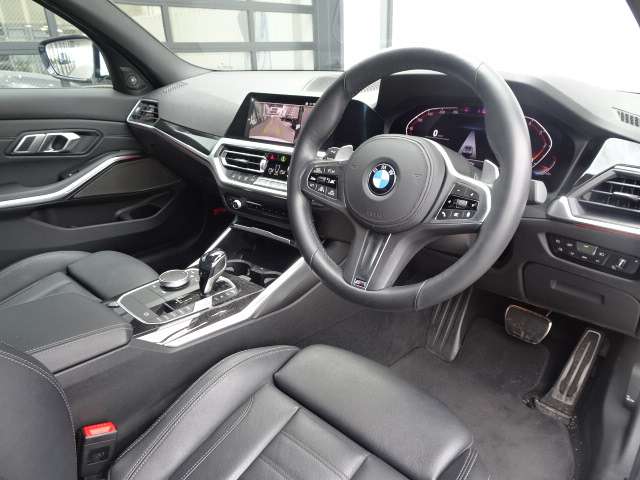 ＢＭＷ ３シリーズ ３２０Ｄ Ｘドライブ Ｍスポーツ エディション ジョイプラス ディーゼルターボ ４ＷＤ R3年 (近畿) 99