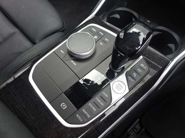 ＢＭＷ ３シリーズ ３２０Ｄ Ｘドライブ Ｍスポーツ エディション ジョイプラス ディーゼルターボ ４ＷＤ R3年 (近畿) 99