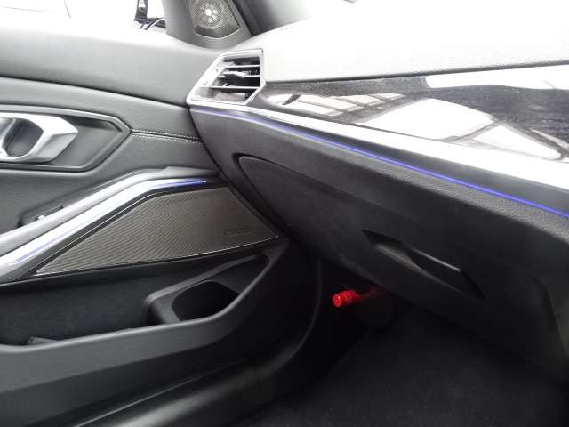 ＢＭＷ ３シリーズ ３２０Ｄ Ｘドライブ Ｍスポーツ エディション ジョイプラス ディーゼルターボ ４ＷＤ R3年 (近畿) 99