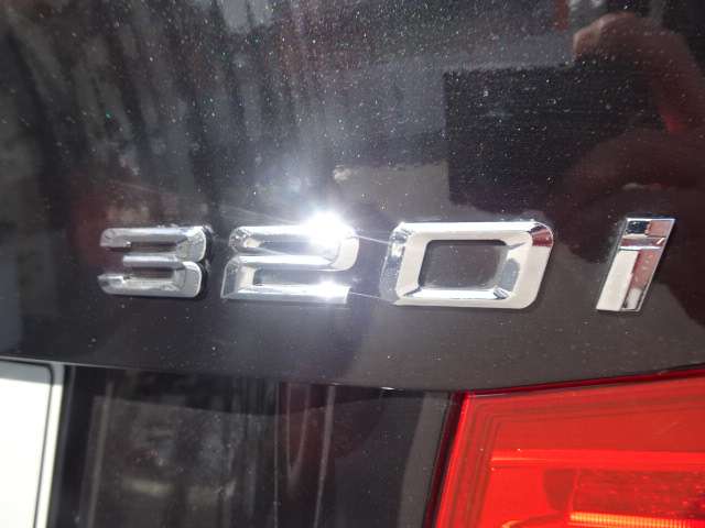 ＢＭＷ ３シリーズ ３２０ｉ　Ｍスポーツ H26年 (近畿) 99