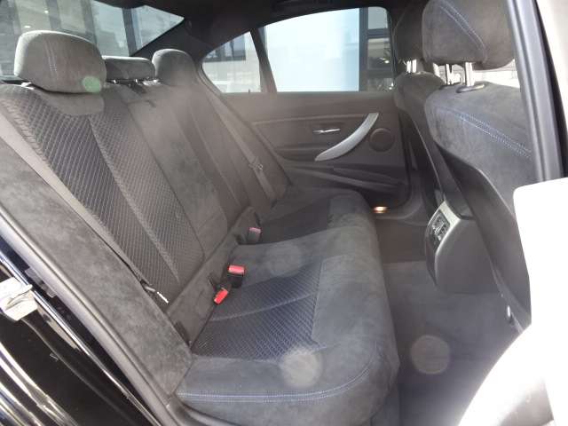 ＢＭＷ ３シリーズ ３２０ｉ　Ｍスポーツ H26年 (近畿) 99