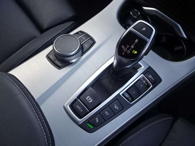 ＢＭＷ Ｘ４ Ｘドライブ２８Ｉ Ｍスポーツ ４ＷＤ H29年 (近畿) 99