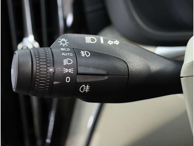 ボルボ ＸＣ６０ Ｄ４ ＡＷＤ インスクリプション ディーゼルターボ ４ＷＤ R1年 (近畿) 99