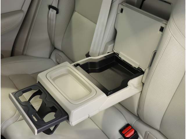 ボルボ ＸＣ６０ Ｄ４ ＡＷＤ インスクリプション ディーゼルターボ ４ＷＤ R1年 (近畿) 99