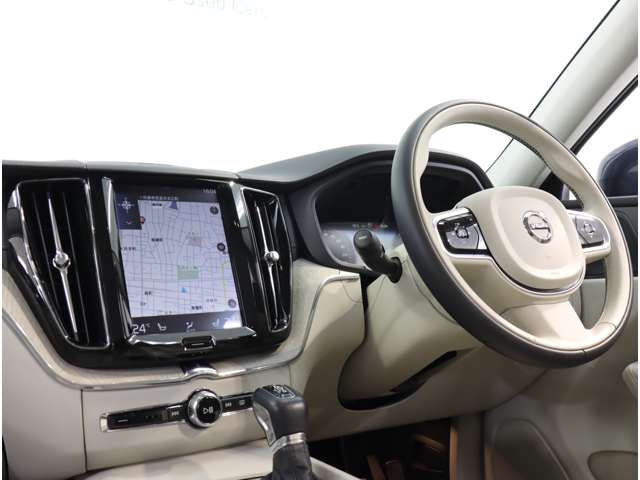 ボルボ ＸＣ６０ Ｄ４ ＡＷＤ インスクリプション ディーゼルターボ ４ＷＤ R1年 (近畿) 99