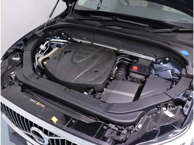 ボルボ ＸＣ６０ Ｄ４ ＡＷＤ インスクリプション ディーゼルターボ ４ＷＤ R1年 (近畿) 99