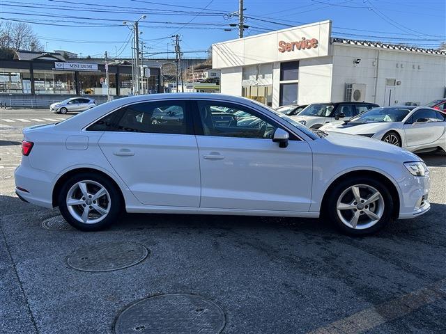 アウディ Ａ３　セダン １．４　ＴＦＳＩ　スポーツ H29年 (東北) 99