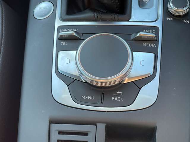 アウディ Ａ３　セダン １．４　ＴＦＳＩ　スポーツ H29年 (東北) 99