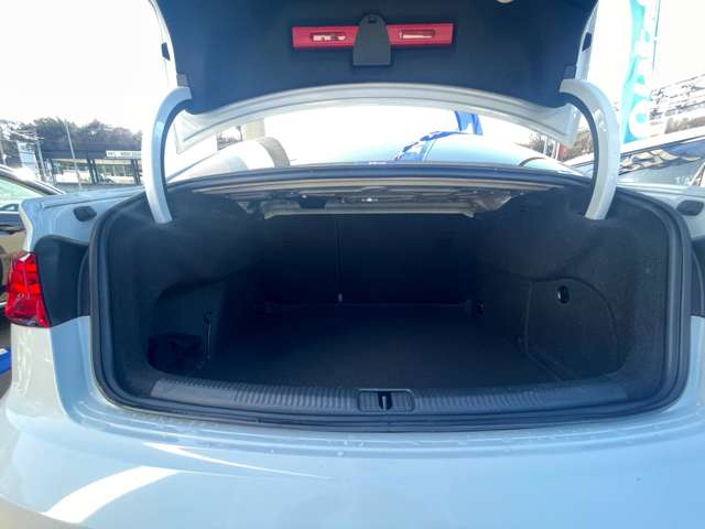 アウディ Ａ３　セダン １．４　ＴＦＳＩ　スポーツ H29年 (東北) 99