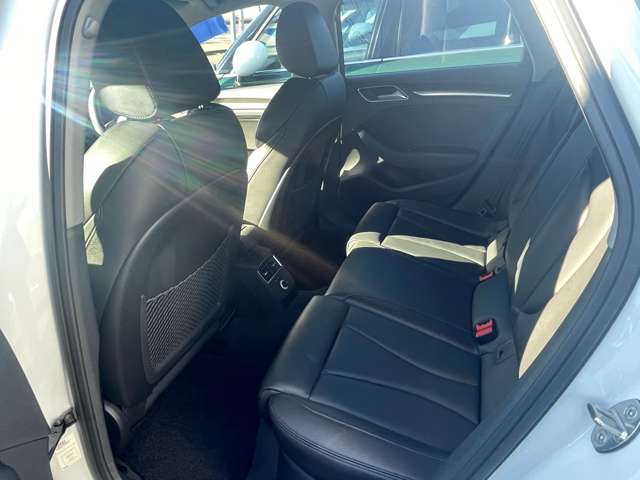 アウディ Ａ３　セダン １．４　ＴＦＳＩ　スポーツ H29年 (東北) 99