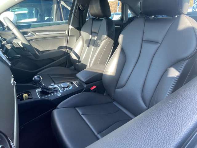 アウディ Ａ３　セダン １．４　ＴＦＳＩ　スポーツ H29年 (東北) 99