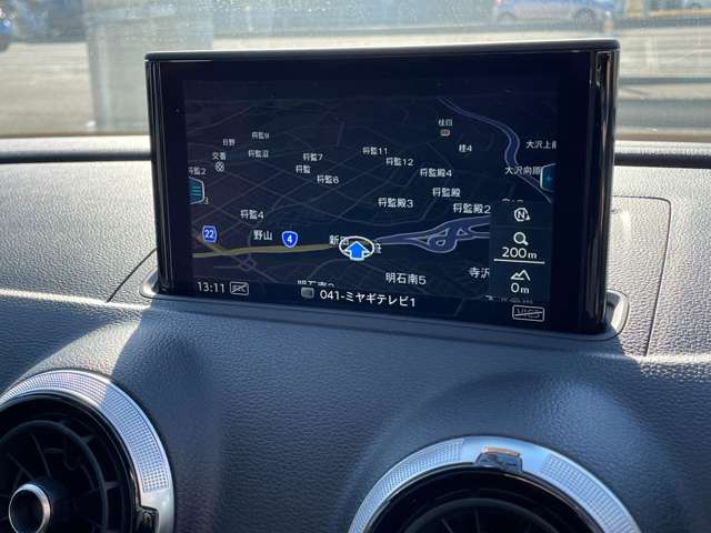 アウディ Ａ３　セダン １．４　ＴＦＳＩ　スポーツ H29年 (東北) 99