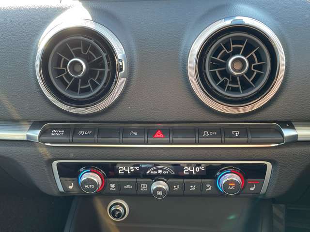 アウディ Ａ３　セダン １．４　ＴＦＳＩ　スポーツ H29年 (東北) 99