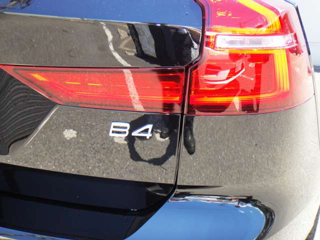 ボルボ Ｖ６０ アルティメット　Ｂ４ R5年 (東北) 99