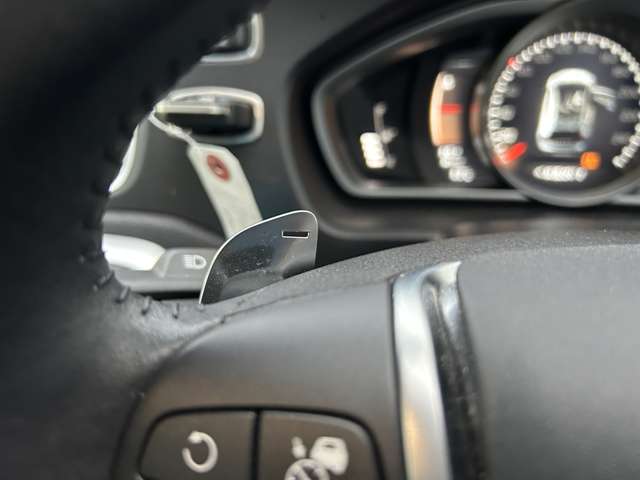 ボルボ Ｖ４０クロスカントリー Ｔ５ ＡＷＤ モメンタム ４ＷＤ H30年 (東北) 99