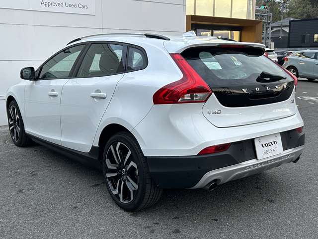 ボルボ Ｖ４０クロスカントリー Ｔ５ ＡＷＤ モメンタム ４ＷＤ H30年 (東北) 99