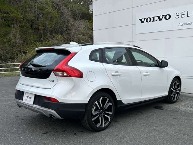 ボルボ Ｖ４０クロスカントリー Ｔ５ ＡＷＤ モメンタム ４ＷＤ H30年 (東北) 99