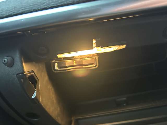 ボルボ Ｖ４０クロスカントリー Ｔ５ ＡＷＤ モメンタム ４ＷＤ H30年 (東北) 99