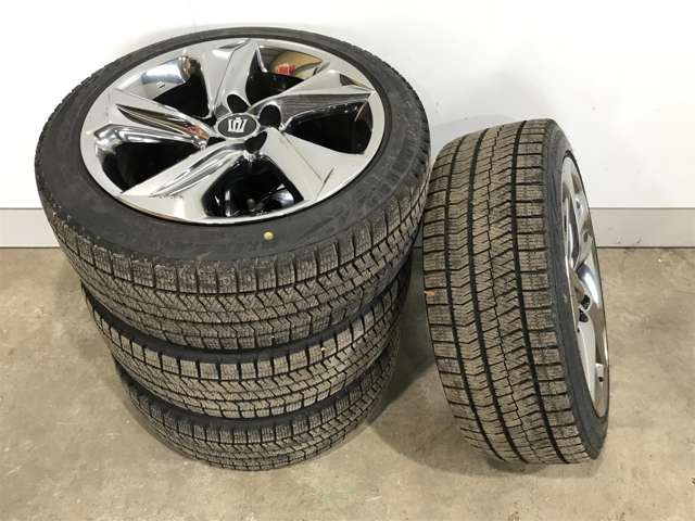 トヨタ クラウン　ハイブリッド ハイブリッド ２．５ ＲＳ アドバンス ＦＯＵＲ ４ＷＤ R1年 (北海道) 99