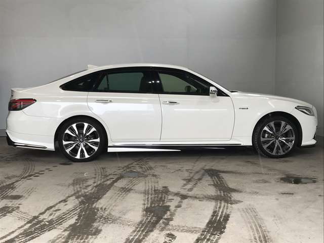 トヨタ クラウン　ハイブリッド ハイブリッド ２．５ ＲＳ アドバンス ＦＯＵＲ ４ＷＤ R1年 (北海道) 99