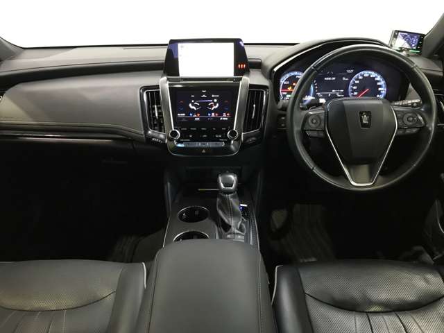 トヨタ クラウン　ハイブリッド ハイブリッド ２．５ ＲＳ アドバンス ＦＯＵＲ ４ＷＤ R1年 (北海道) 99