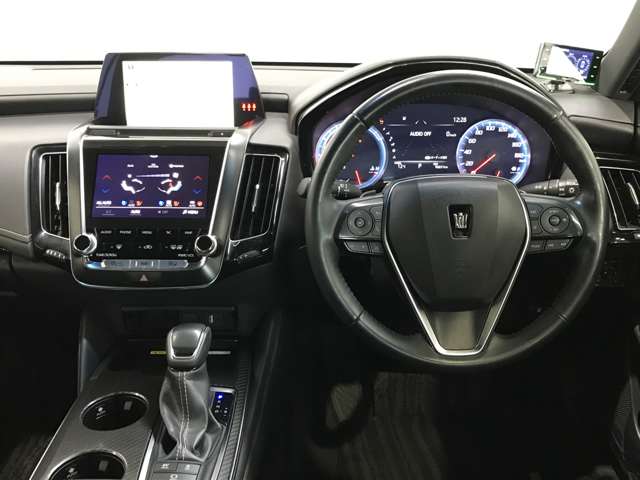 トヨタ クラウン　ハイブリッド ハイブリッド ２．５ ＲＳ アドバンス ＦＯＵＲ ４ＷＤ R1年 (北海道) 99