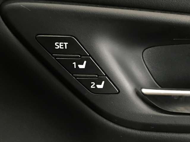 トヨタ クラウン　ハイブリッド ハイブリッド ２．５ ＲＳ アドバンス ＦＯＵＲ ４ＷＤ R1年 (北海道) 99