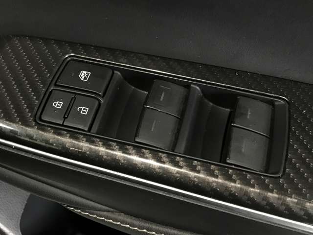 トヨタ クラウン　ハイブリッド ハイブリッド ２．５ ＲＳ アドバンス ＦＯＵＲ ４ＷＤ R1年 (北海道) 99