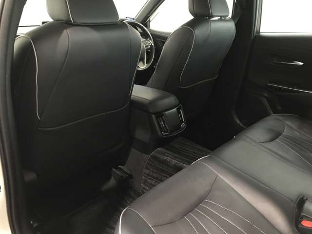 トヨタ クラウン　ハイブリッド ハイブリッド ２．５ ＲＳ アドバンス ＦＯＵＲ ４ＷＤ R1年 (北海道) 99