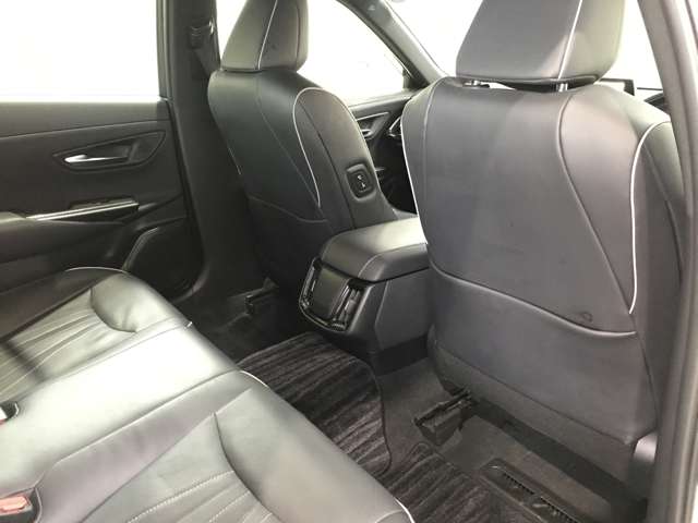 トヨタ クラウン　ハイブリッド ハイブリッド ２．５ ＲＳ アドバンス ＦＯＵＲ ４ＷＤ R1年 (北海道) 99