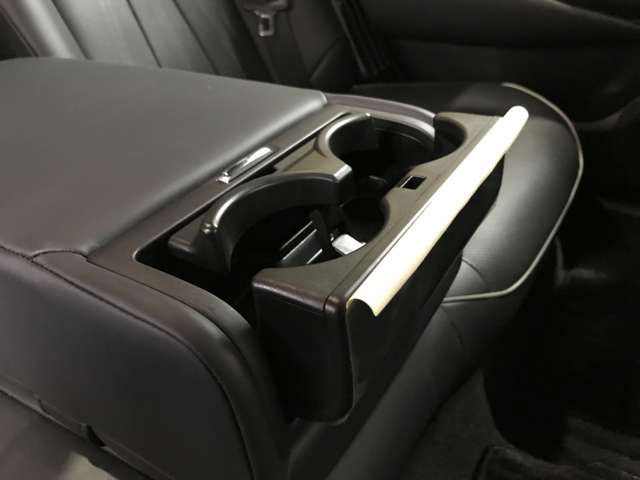 トヨタ クラウン　ハイブリッド ハイブリッド ２．５ ＲＳ アドバンス ＦＯＵＲ ４ＷＤ R1年 (北海道) 99